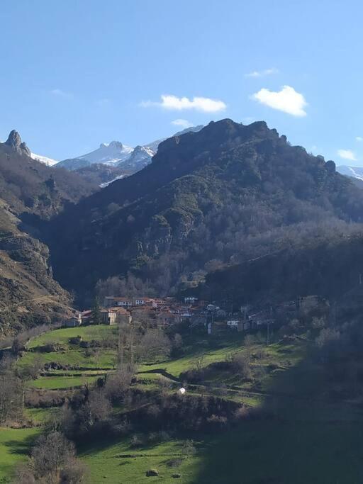 Casa Rustica En Dobres Con Vistas A La Montanaヴィラ エクステリア 写真