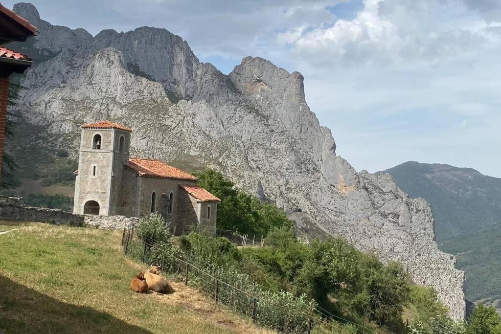 Casa Rustica En Dobres Con Vistas A La Montanaヴィラ エクステリア 写真