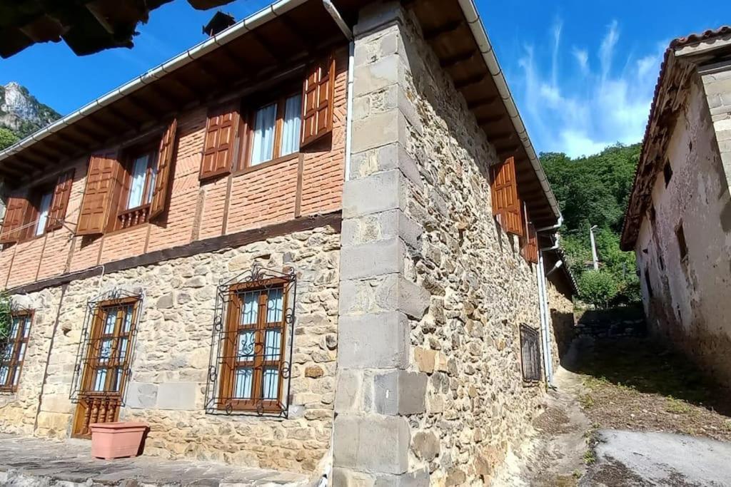 Casa Rustica En Dobres Con Vistas A La Montanaヴィラ エクステリア 写真